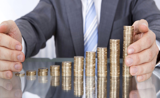 Уровень зарплаты в Киеве почти вдвое выше, чем по Украине