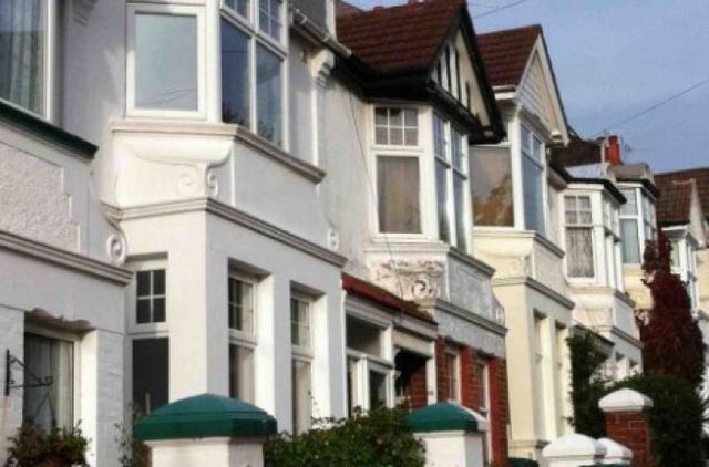 Украинские политики распродают элитное жилье и бегут из страны