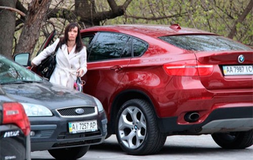 Судья Анна Бондаренко действительно сказочно богата, подтвердили в Хозсуде Киева