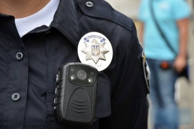 Поліція оприлюднила відео затримання зі стріляниною злодіїв у Рівному