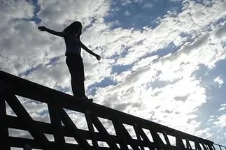 В Донецкой области полицейским удалось спасти 13-летнего участника "группы смерти" в соцсети