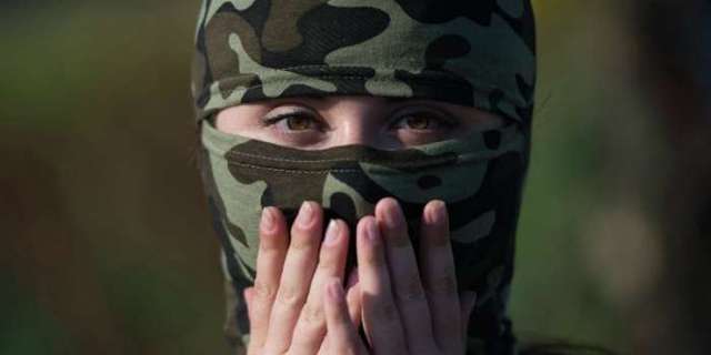 На КПВВ задержали воина «ДНР» с маленьким ребенком - Аброськин