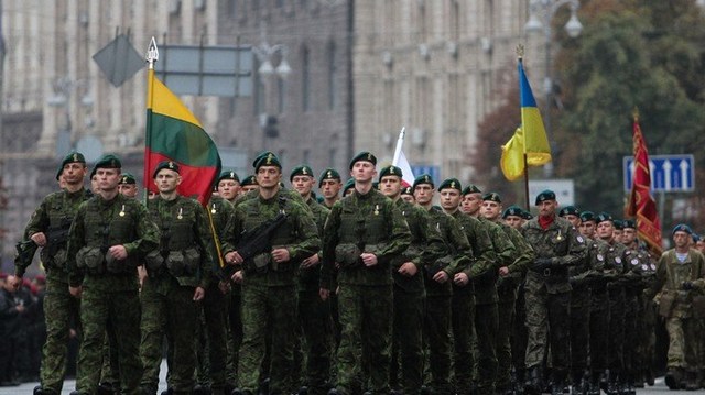 Британия продлевает программу тренировок ВСУ из-за «воинственной России»