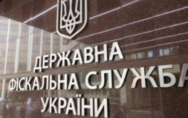 Про заможне життя одного з головних податківців Києва