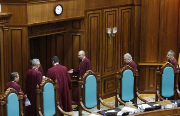 Не вашего ума дело: депутаты хотят скрыть от людей свои е-декларации