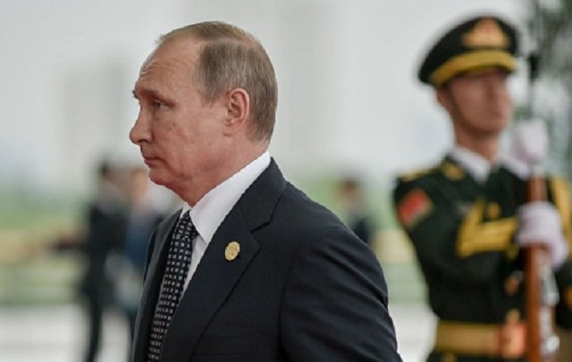 Полоса везения Путина в 2017-ом может закончиться — Bloomberg