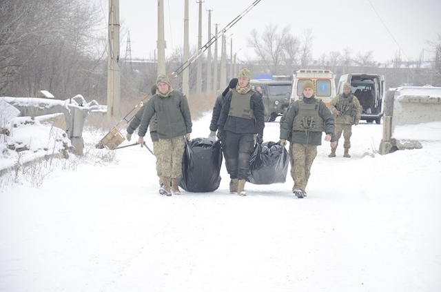 Боевики передали ВСУ тела двух военных, погибших на Светлодарской дуге