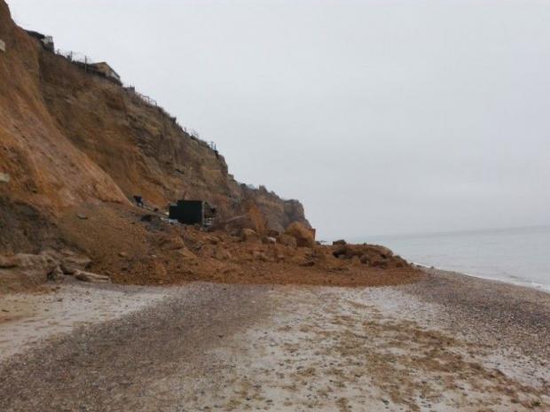 В анексованому Криму обвалилося морське узбережжя з будівлями