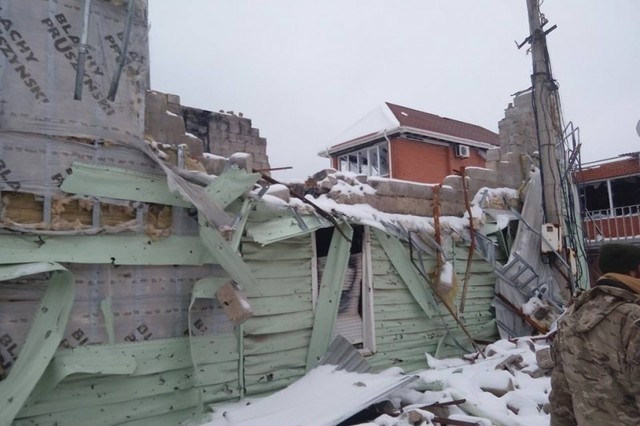 Бойовики тричі обстріляли Широкине з танків