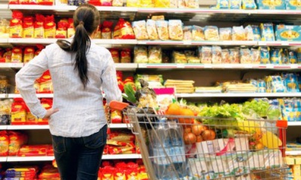 Украинцы стали покупать продукты низкого качества