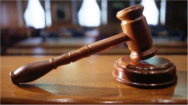 Суд отказался проводить видеодопрос Януковича по делу о госизмене