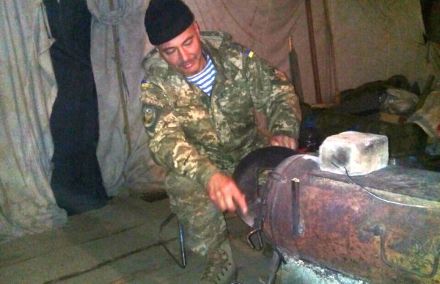 Канадець Джон Ющенко приїхав на Донбас і воює за Україну