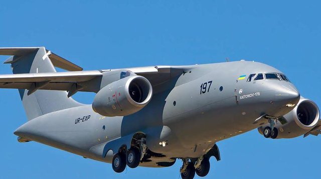 Кабмін дозволив збивати літаки, які порушили кордон України