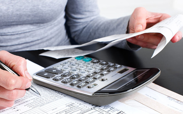 Население проиграет, олигархи выиграют: кто и какие налоги будет платить в 2017 году