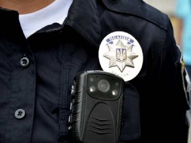 Миколаївський патрульний, звинувачений у хабарництві, може повернутися до роботи