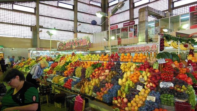 Директор столичного Володимирського ринку вперто не показує свою декларацію