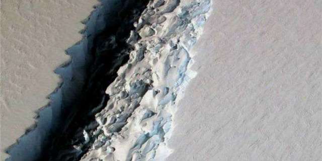 Від льодовика у Антарктиді відколеться масивна брила льоду - вчені
