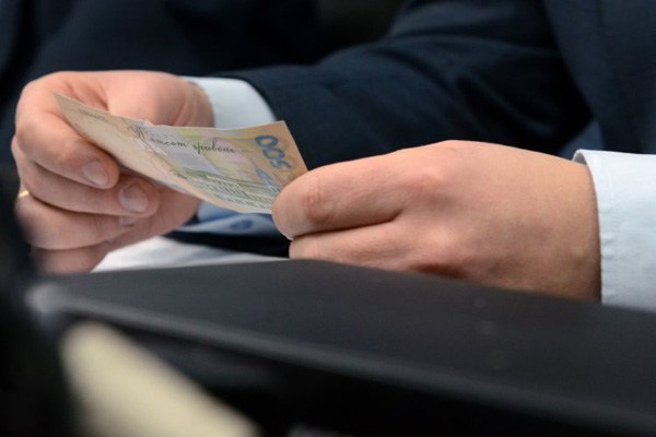 НБУ может ограничить сумму расчетов «наличкой» до 1 тыс.евро