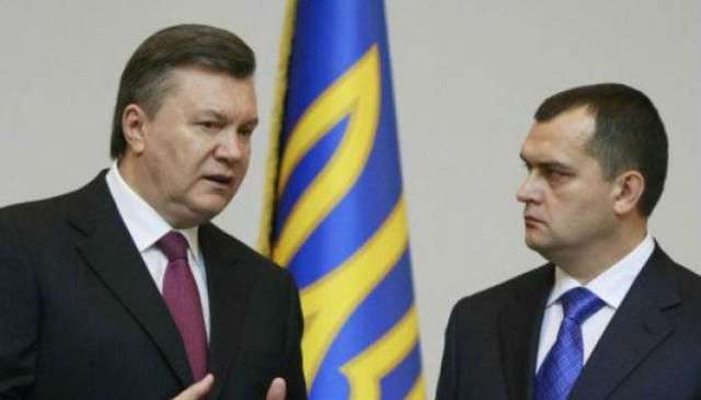 Печерский райсуд разрешил задержать Януковича и Захарченко в деле Драбинко