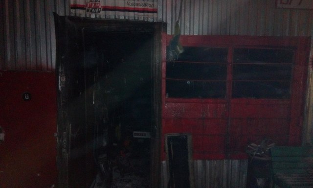 У Києві горіла СТО