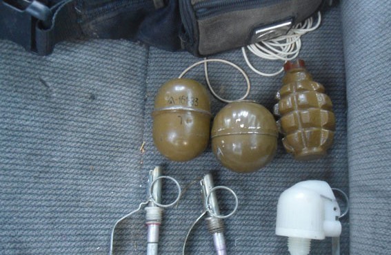 В Полтаве во время оформления ДТП полицейские обнаружили в автомобиле три гранаты