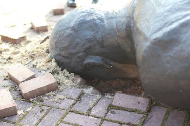 В Украине повалили 1320 памятников Ленину, а Бандере поставили всего 4