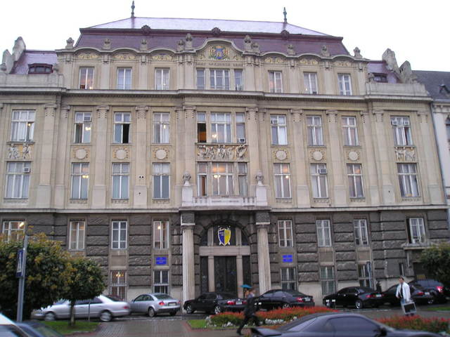 Прокуратура заинтересовалась полицейским из Львова, купившим авто за 1,3 миллиона грн