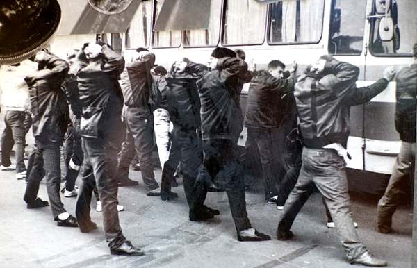 «Вонючие», «Бегунки» и «777»: какие банды грабят украинцев