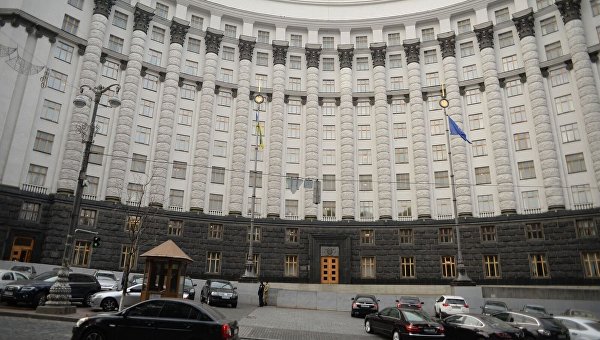 Почему госсекретарями в Украине стали представители старой системы?