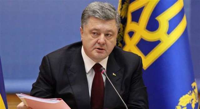 Порошенко наградил орденами 43 участника АТО