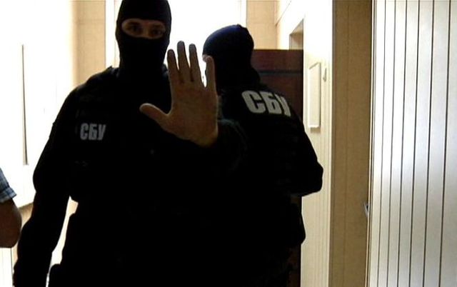 В Ужгороде СБУ обыскивает кабинет сбежавшего вице-мэра
