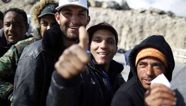 В Киеве узбекистанец за взятку хотел официально оформить 40 нелегалов