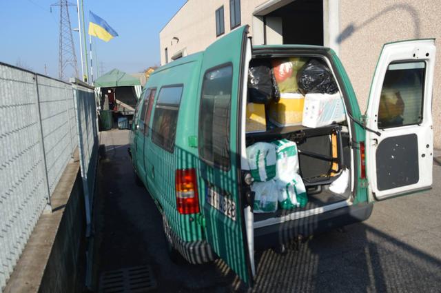 Воры обчистили микроавтобус с гуманитаркой для АТО