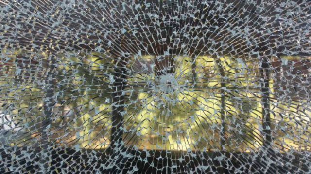 В Днепре в очередной раз обстреляли общественный транспорт