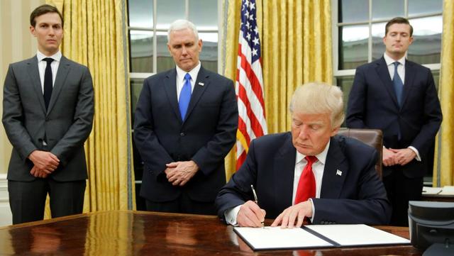 13 решений Трампа, которые обвалят нефтяные цены