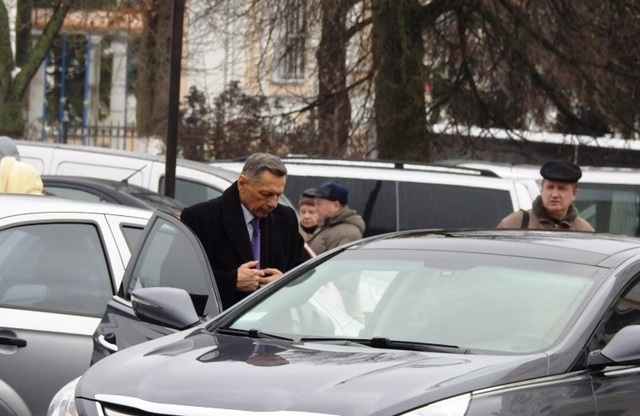 Скончавшийся мэр Луцка Романюк две недели назад хоронил экс-мэра города