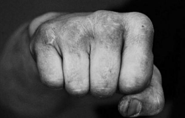 У Запоріжжі екс-міліціонер жорстоко побив поліцейського