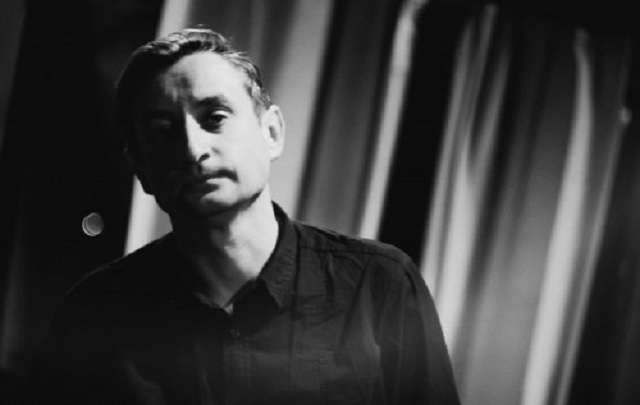 "Многие семьи расколоты: жена - за Украину, муж - против", - Жадан