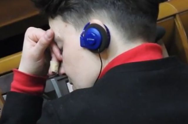 Савченко «отключилась» во время заседания Верховной Рады. ФОТО