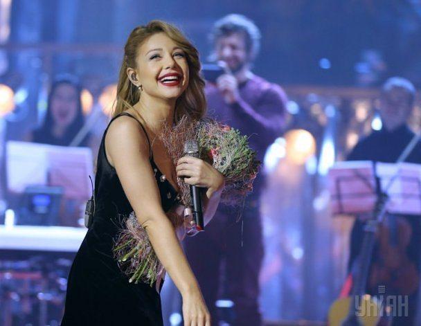 Tina Karol contacted Kolomoiskyi: truth or misconception