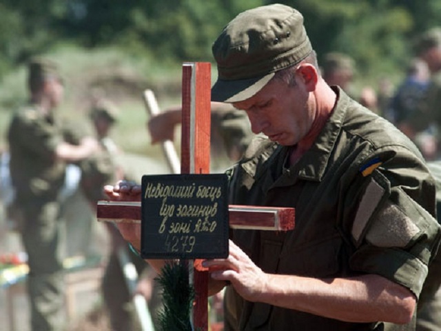 В Днепре остаются неопознанными 128 бойцов из АТО