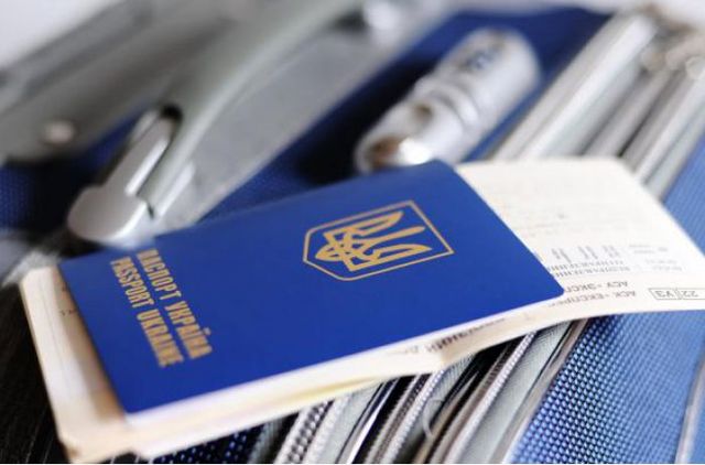 Украина получила долгожданный безвиз. Но не с ЕС