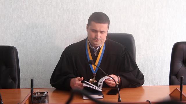 Пояснення без пояснень або щодо відповіді судді Романа Брегея на наше розслідування