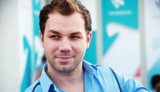 Дизайнер Андре Тан попал в ДТП на Range Rover