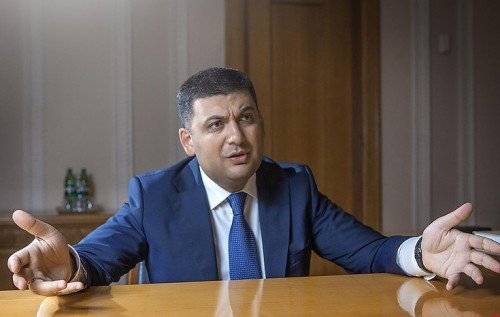 "Гройсман держит нас за идиотов", - блогеры о поставке угля с ОРДЛО