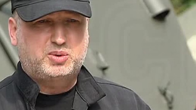 Турчинов выступил за полную блокаду Донбасса