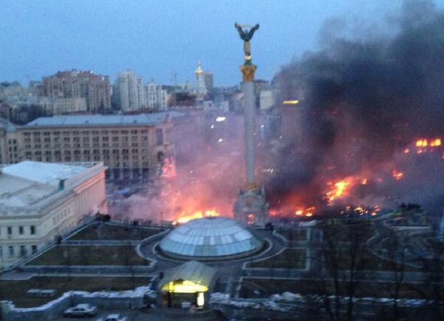 Адвокат: Уничтожавшие документы по делу Майдана правоохранители до сих пор на посадах