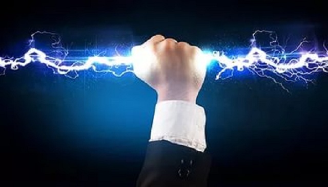 Украинка шокировала страну: Их "дармовой" свет оплачиваем все мы