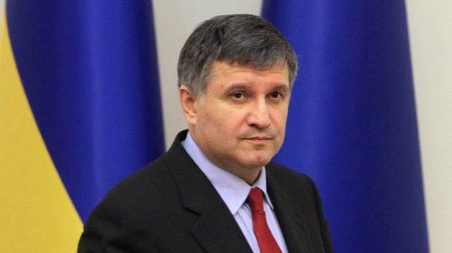 70% грузов через оккупированный Донбасс возит ДТЭК Ахметова, остальное - ИСД, - Аваков