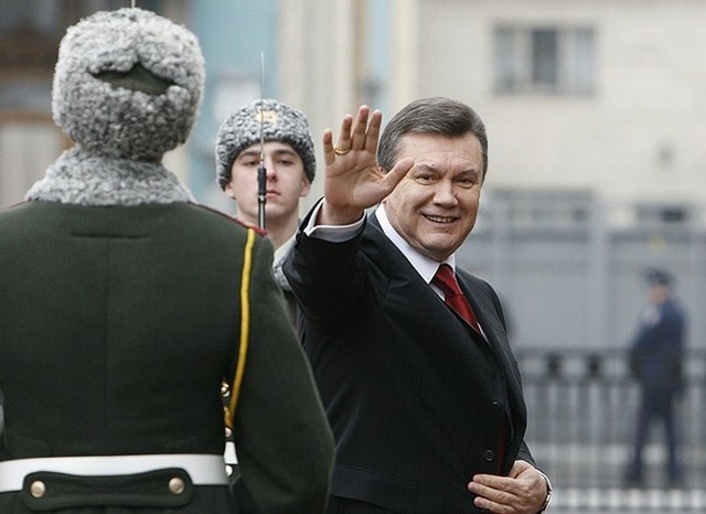 Подельники Януковича сдали прокуратуре «заначку» беглого диктатора